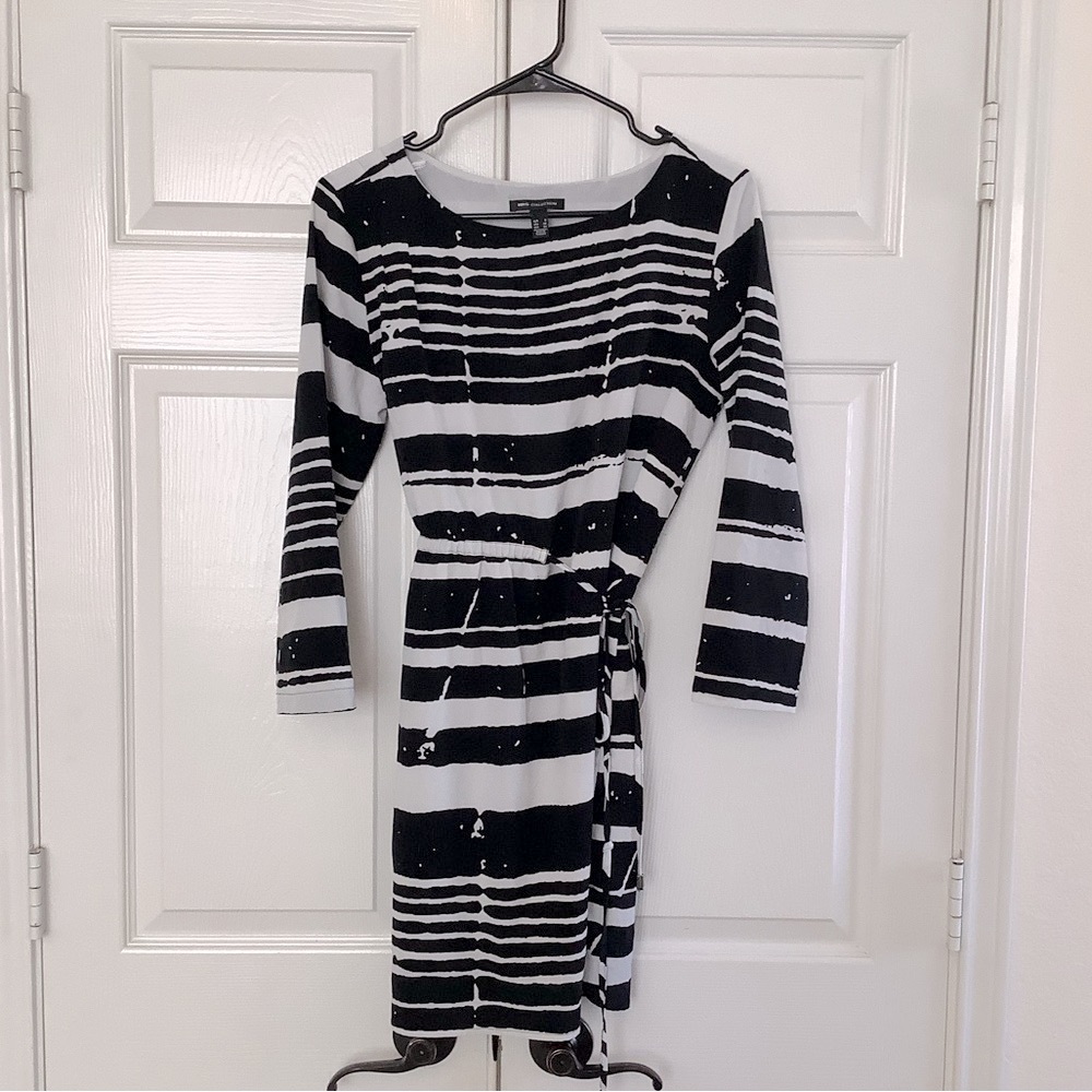 MNG Collection White and Black Striped Long Sleeve Dress Tie XS